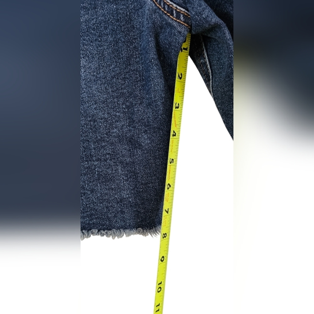 Time & True - Distressed w/ Holes Mid Length Cut-Off Maternity Shorts​​ - Picture 6 of 10